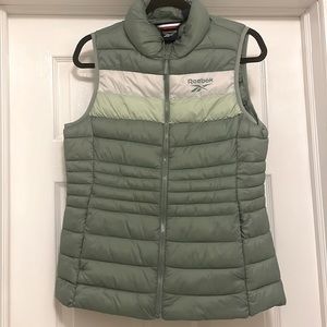 NWT Reebok Puffer Vest